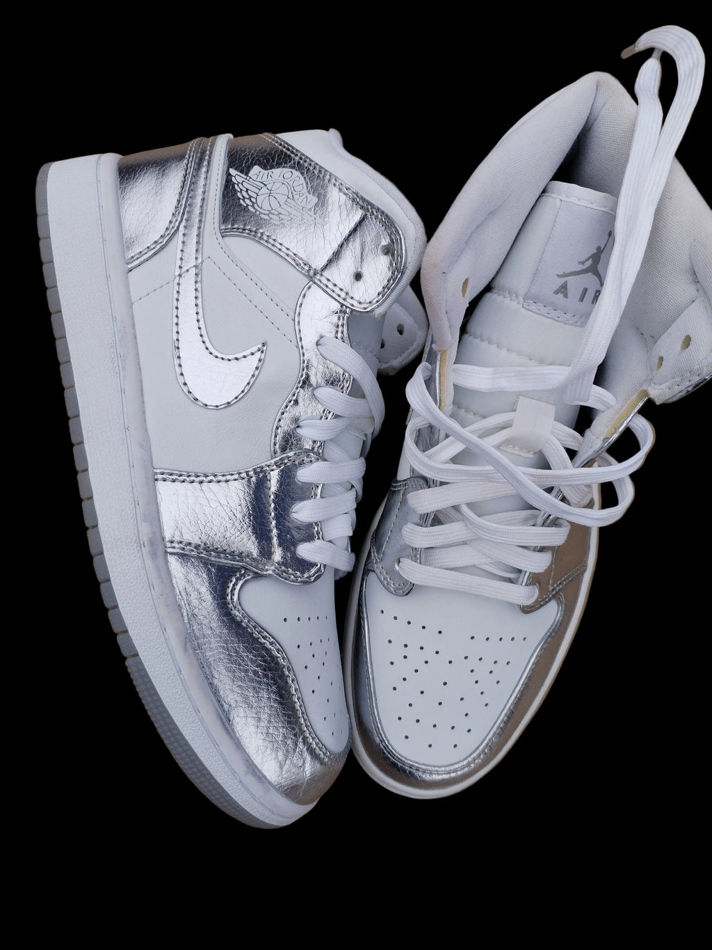 Air Jordan 1 Mid SE Metallic Silver - Suela