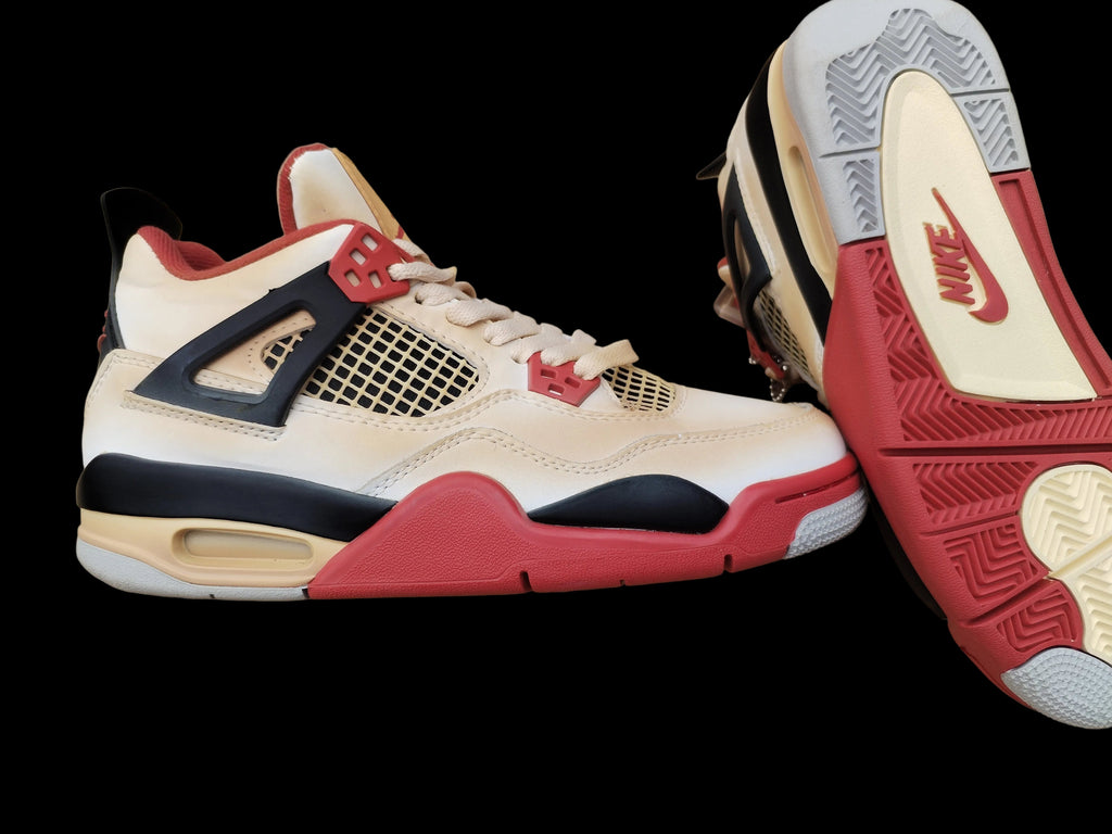 Air Jordan 4 Retro Leaf Red vista lateral derecha