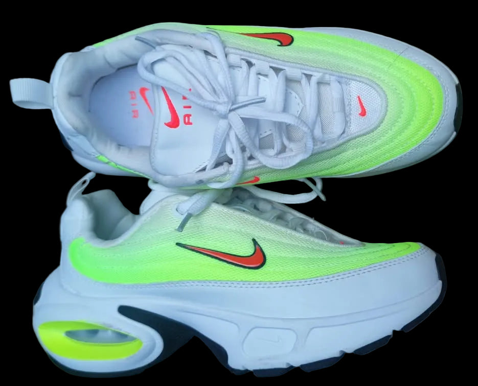 Nike Air vista lateral