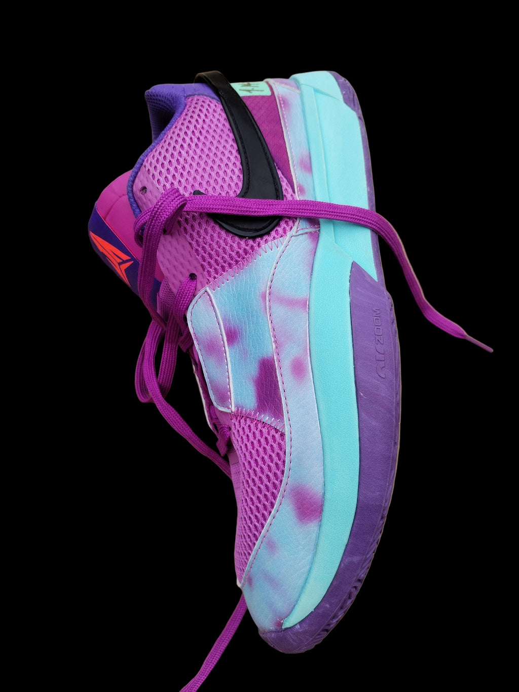 Nike Ja 1 Christmas vista lateral exterior