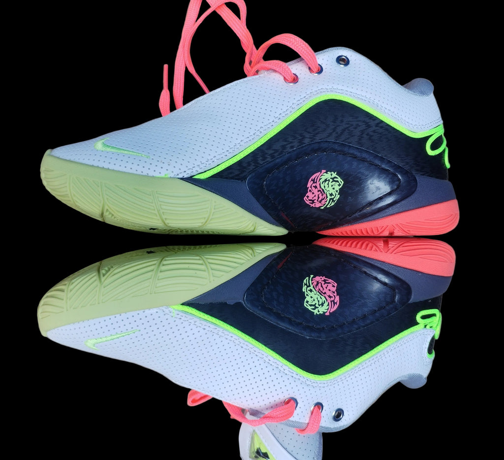 Nike LeBron XXII Crown Jewel vista trasera sistema amarre