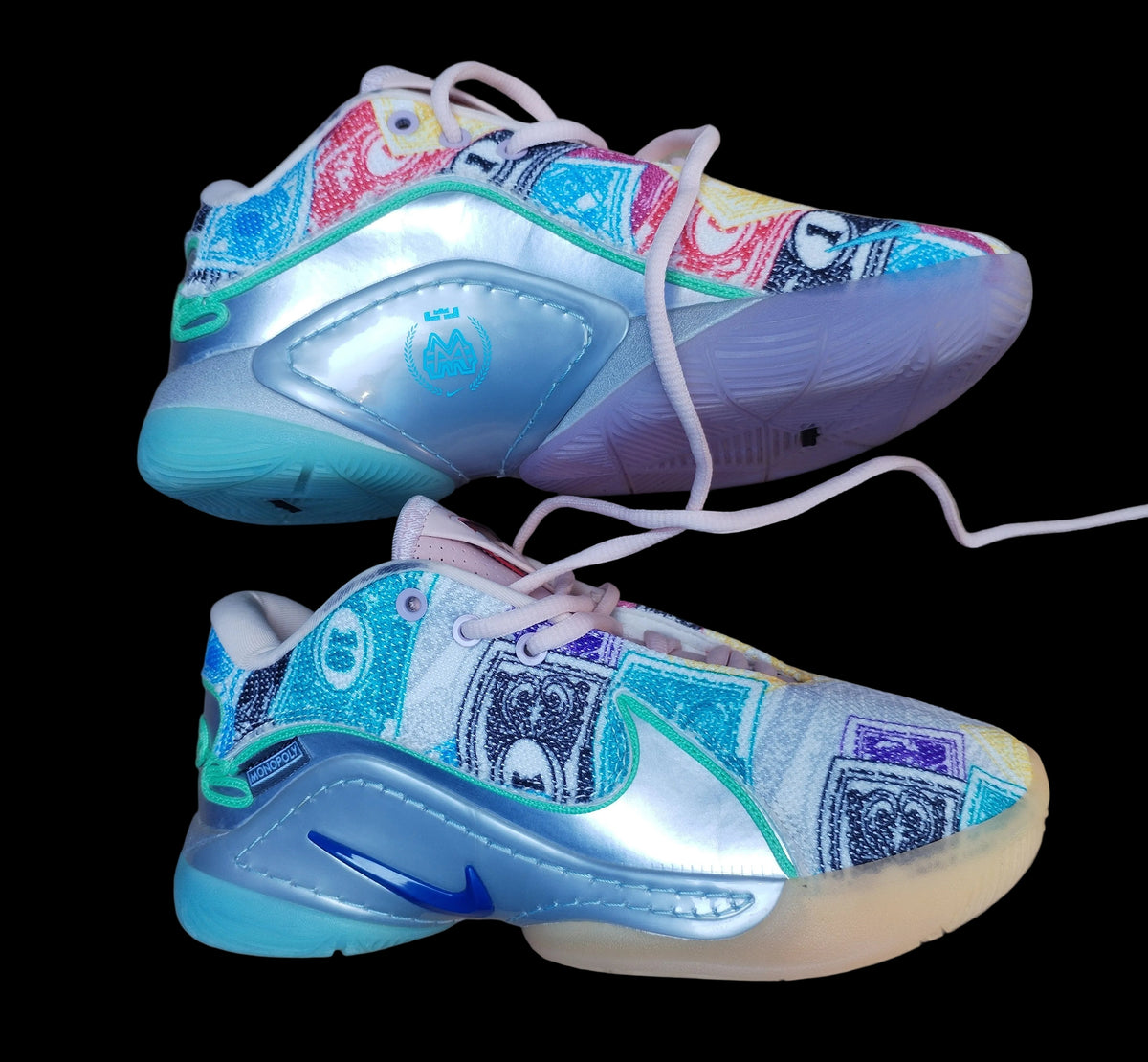Nike LeBron XXII x Monopoly Currency - Vista suela comparativa