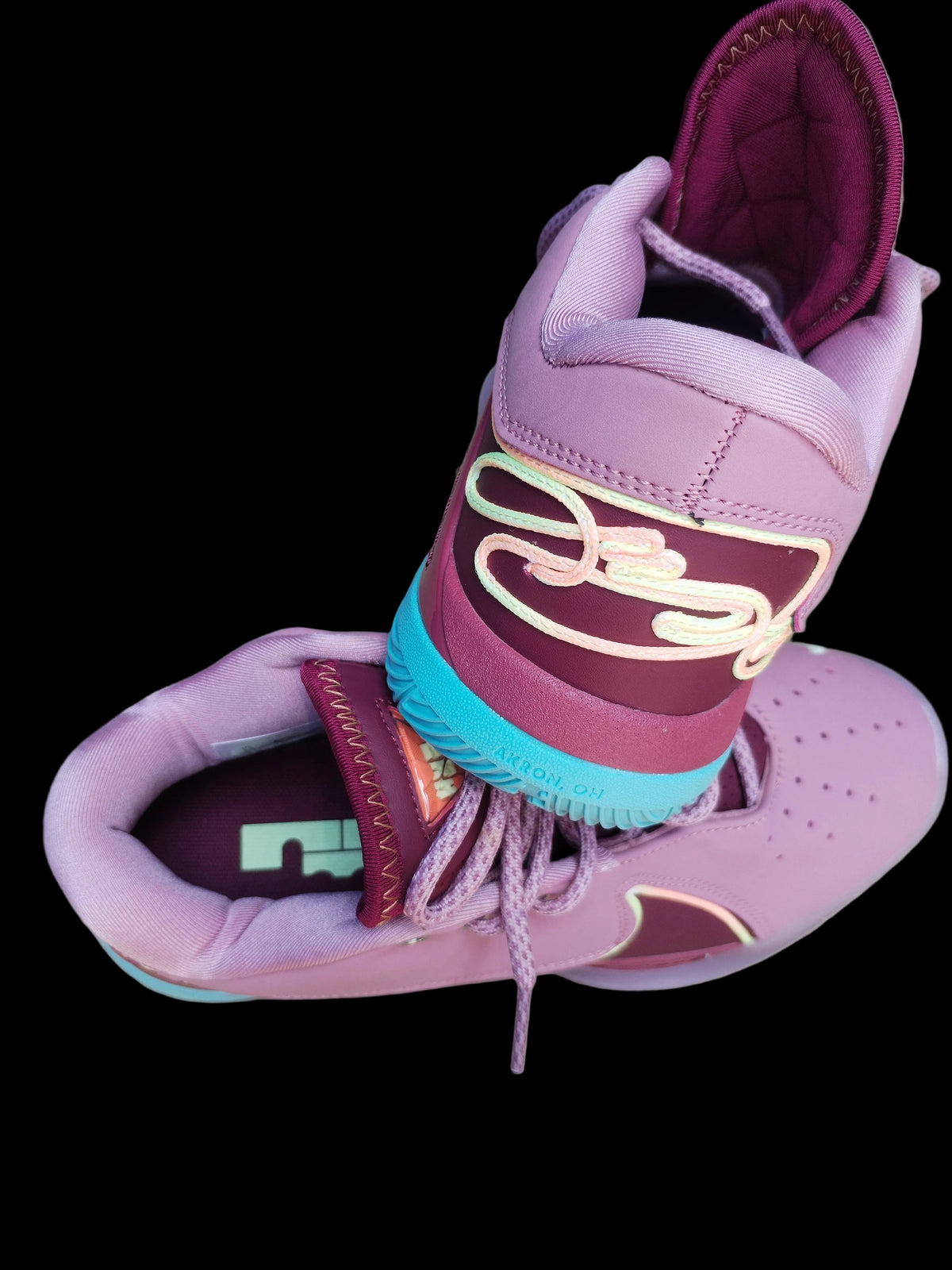 Nike LeBron XXI Purple Rain - Vista trasera