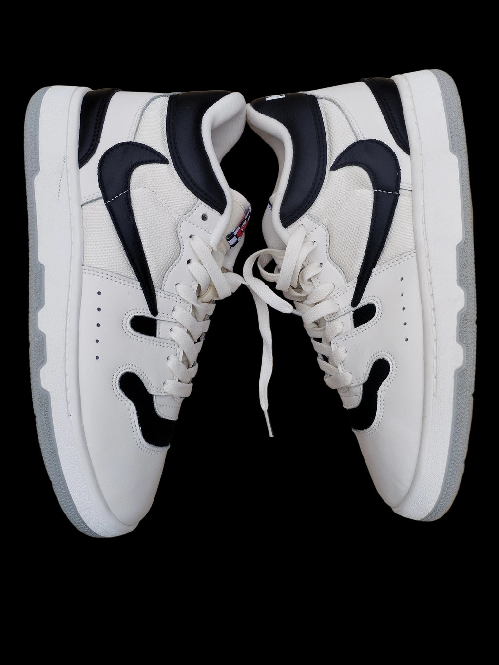 Nike Mac Attack QS SP Black and White - Par trasero