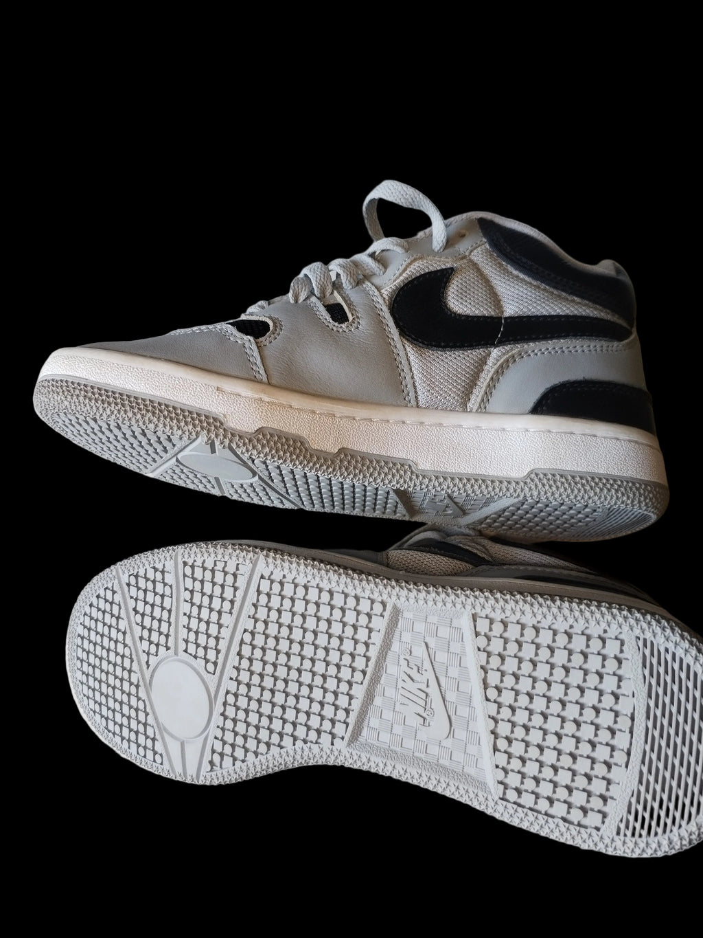 Nike Mac Attack Travis Scott Light Smoke Grey vista superior par